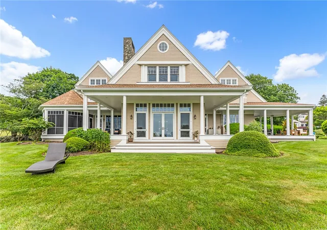 Homes for sale in Bristol, RI | 15 Courageous Cir, Bristol, RI 02809 | MLS# 1406202