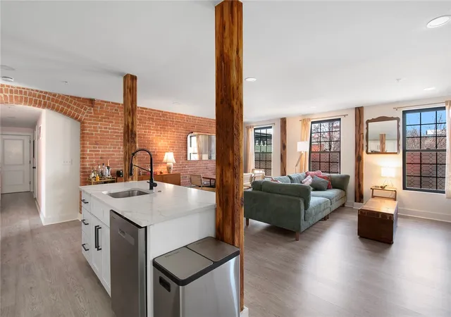 Homes for sale in Providence, RI | 50 Ashburton St #5, Providence, RI 02904 | MLS# 1405335
