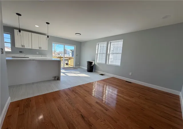 5th image of 362 Kenyon Ave, Pawtucket, RI 02861 | MLS# 1408626