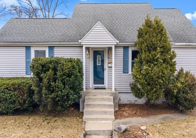 Photo 1 of Single family home for sale at 2 Whitman St, Smithfield, RI 02917 | MLS# 1408594 | Listing updated on 2026-09-01