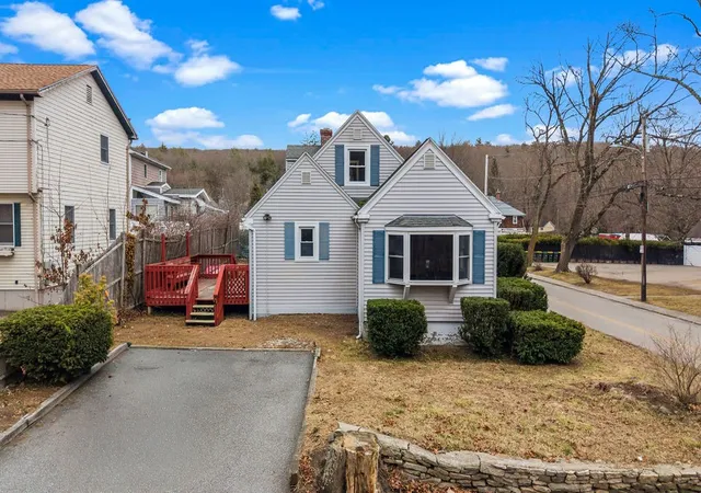 Photo 4 of Single family home for sale at 2 Whitman St, Smithfield, RI 02917 | MLS# 1408594 | Listing updated on 2026-09-01