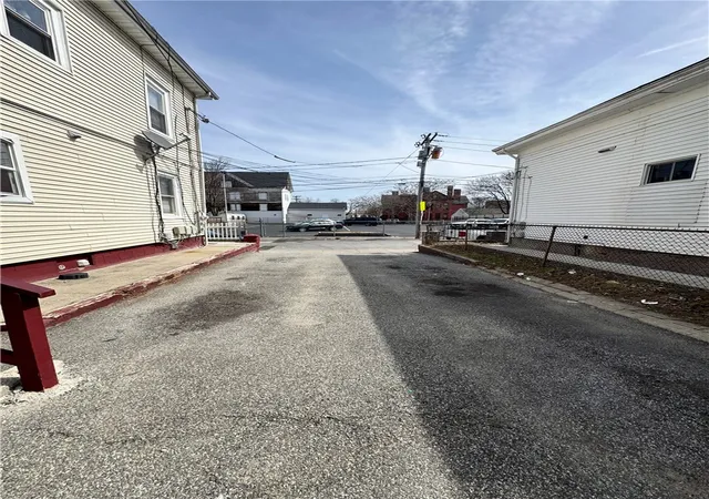 4th image of 166 Bath St, Providence, RI 02908 | MLS# 1408802