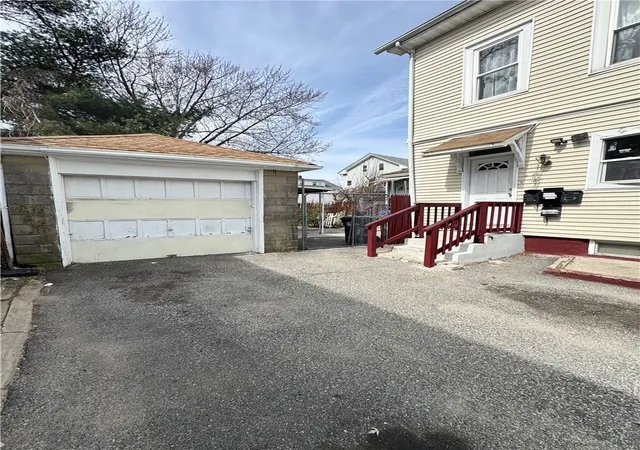 5th image of 166 Bath St, Providence, RI 02908 | MLS# 1408802