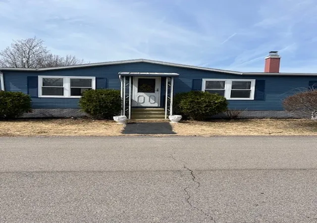 Homes for sale in Attleboro, MA | 44 Castle Rd, Attleboro, MA 02703 | MLS# 1408749