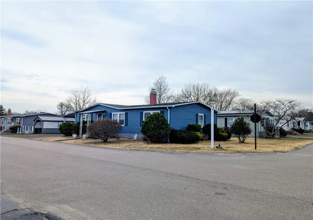 Homes for sale in Attleboro, MA | 44 Castle Rd, Attleboro, MA 02703 | MLS# 1408749