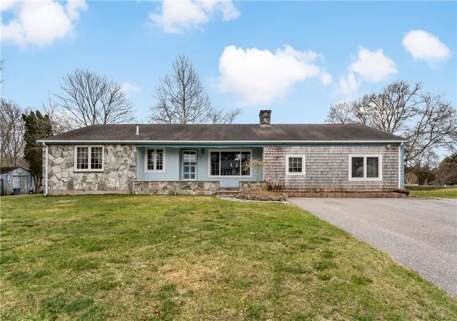 Homes for sale in Tiverton, RI | 88 Roseland Ter, Tiverton, RI 02878 | MLS# 1408704
