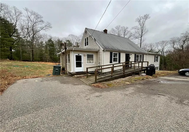 Homes for sale in Coventry, RI | 832 Phillips Hill Rd, Coventry, RI 02816 | MLS# 1409062