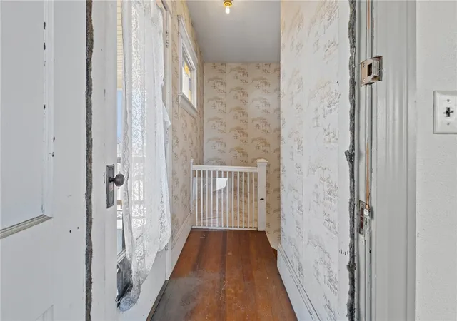 32nd image of 303 Webster Ave, Cranston, RI 02920 | MLS# 1409178