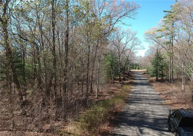 Homes for sale in East Greenwich, RI | 150 Lenihan Ln, East Greenwich, RI 02818 | MLS# 1409146