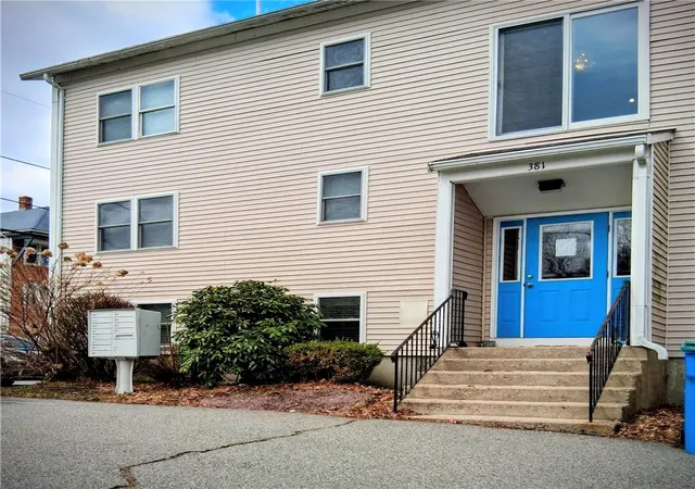 Homes for sale in Lincoln, RI | 381 Old River Rd #3, Lincoln, RI 02838 | MLS# 1409094