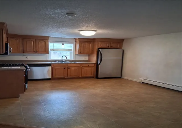 Homes for sale in Lincoln, RI | 381 Old River Rd #3, Lincoln, RI 02838 | MLS# 1409094