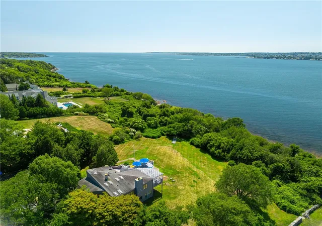 Homes for sale in Jamestown, RI | 76 Battery Ln, Jamestown, RI 02835 | MLS# 1409358
