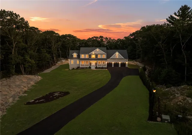 Homes for sale in East Greenwich, RI | 35 Beech Crest Rd, East Greenwich, RI 02818 | MLS# 1409398