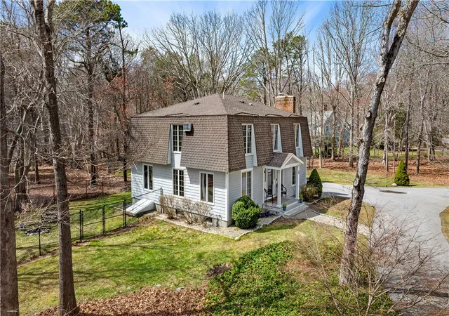 Photo 3 of Single family home for sale at 4 Intrepid Ln, Jamestown, RI 02835 | MLS# 1409458 | Listing updated on 2026-06-10