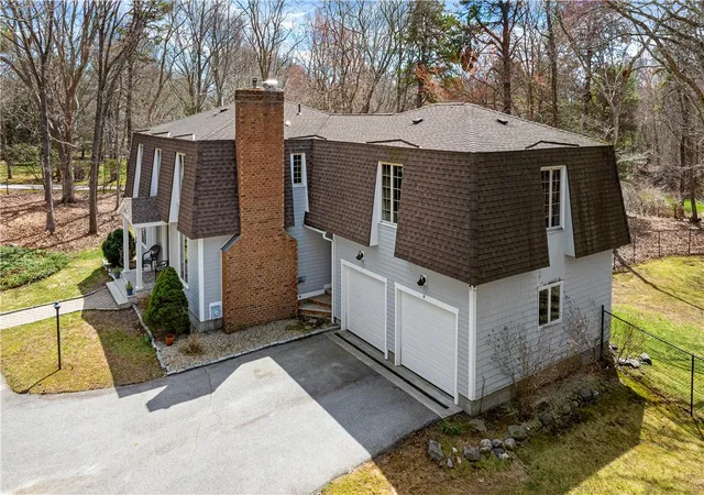 Photo 3 of Single family home for sale at 4 Intrepid Ln, Jamestown, RI 02835 | MLS# 1409458 | Listing updated on 2026-06-10