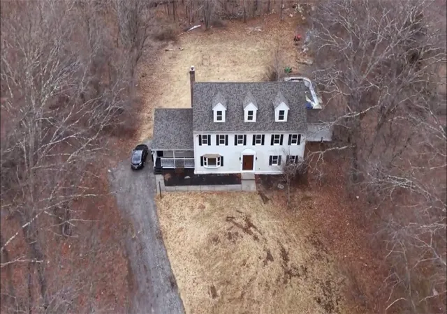Homes for sale in North Smithfield, RI | 635 Iron Mine Hill Rd, North Smithfield, RI 02896 | MLS# 1409626