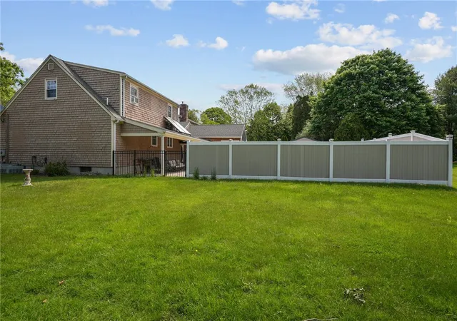 Homes for sale in Tiverton, RI | 26 Ridgeside Ln, Tiverton, RI 02878 | MLS# 1409727
