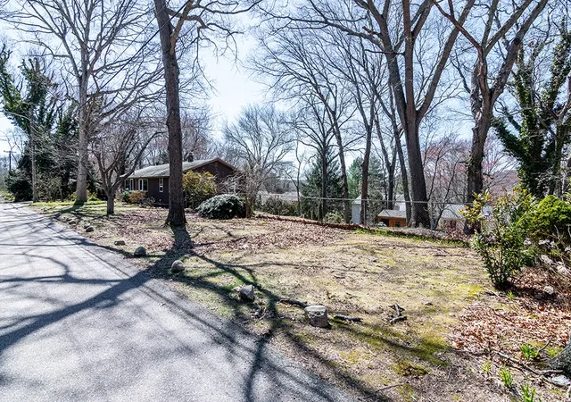 1st image of 0 Meadow Sweet Trl, Saunderstown, RI 02874 | MLS# 1409772