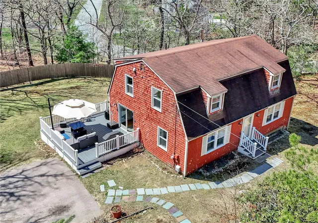 Homes for sale in Charlestown, RI | 89 Narrow Ln, Charlestown, RI 02813 | MLS# 1409810