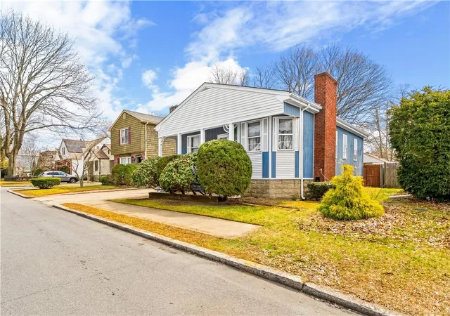 Photo 3 of Single family home for sale at 30 Naples Ave, Providence, RI 02908 | MLS# 1409901 | Listing updated on 2026-08-04
