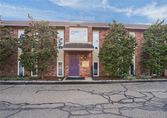 Homes for sale in Warwick, RI | 3940 Post Rd #26, Warwick, RI 02886 | MLS# 1409954