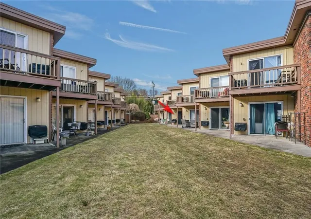 Homes for sale in Warwick, RI | 3940 Post Rd #26, Warwick, RI 02886 | MLS# 1409954