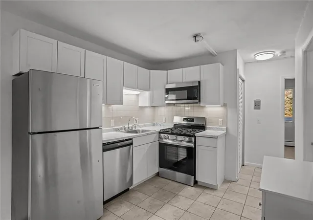 Homes for sale in Warwick, RI | 3940 Post Rd #26, Warwick, RI 02886 | MLS# 1409954