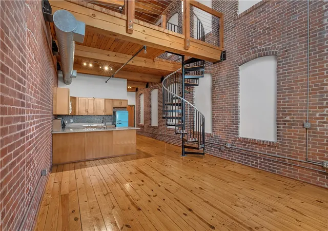 Homes for sale in Providence, RI | 407 Pine St #303, Providence, RI 02903 | MLS# 1409839