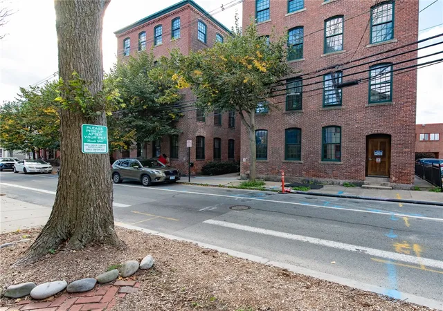 Homes for sale in Providence, RI | 407 Pine St #303, Providence, RI 02903 | MLS# 1409839
