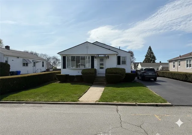 27th image of 11 Coes St, North Providence, RI 02904 | MLS# 1410022