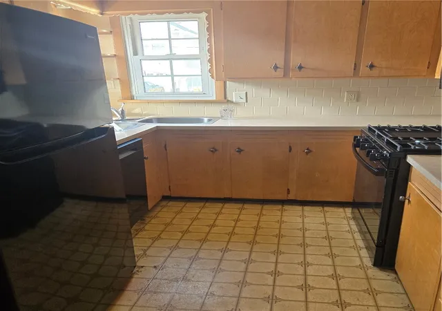 4th image of 11 Coes St, North Providence, RI 02904 | MLS# 1410022