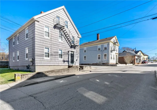 Homes for sale in East Greenwich, RI | 134 Duke St, East Greenwich, RI 02818 | MLS# 1410266