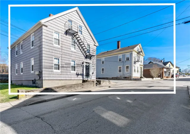 Homes for sale in East Greenwich, RI | 134 Duke St, East Greenwich, RI 02818 | MLS# 1410266