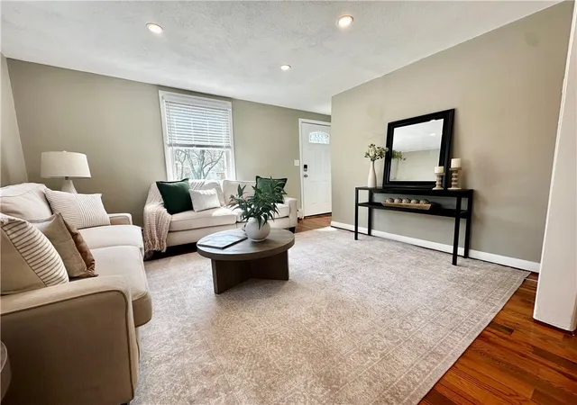 4th image of 143 River Vue Ave, Warwick, RI 02889 | MLS# 1410251
