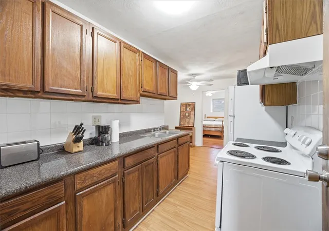 Homes for sale in North Providence, RI | 420 Woodward Rd #5, North Providence, RI 02904 | MLS# 1410093