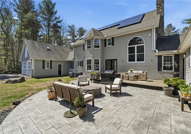 Homes for sale in West Greenwich, RI | 564 Hopkins Hill Rd, West Greenwich, RI 02817 | MLS# 1410351