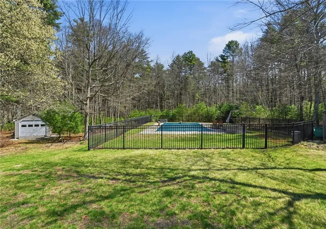 Homes for sale in West Greenwich, RI | 564 Hopkins Hill Rd, West Greenwich, RI 02817 | MLS# 1410351