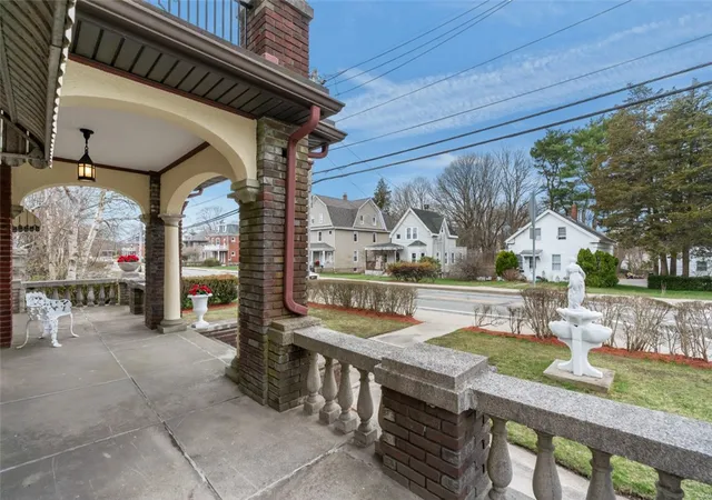 Homes for sale in Westerly, RI | 177 High St, Westerly, RI 02891 | MLS# 1410280