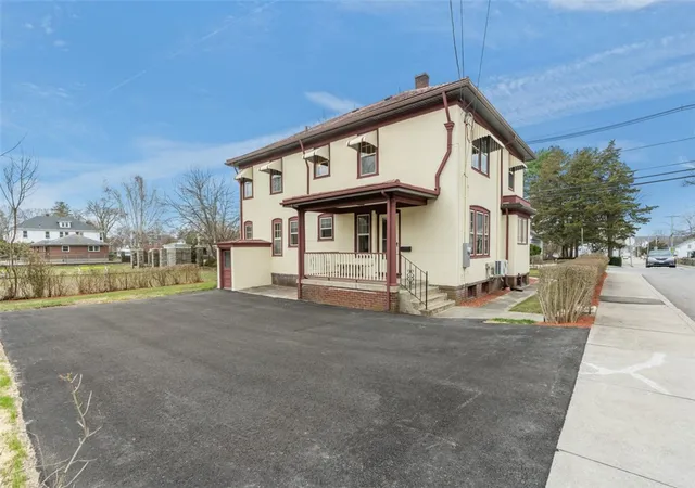 Homes for sale in Westerly, RI | 177 High St, Westerly, RI 02891 | MLS# 1410280