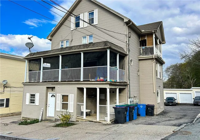 Homes for sale in Lincoln, RI | 62 Spring St, Lincoln, RI 02838 | MLS# 1410402