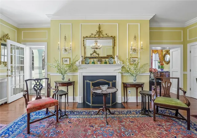 Homes for sale in Newport, RI | 519 Bellevue Ave #1W, Newport, RI 02840 | MLS# 1409802