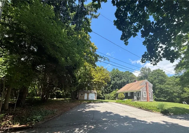 Homes for sale in Bristol, RI | 21 Smith St, Bristol, RI 02809 | MLS# 1410595