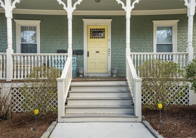 Homes for sale in Newport, RI | 8 Everett St #2, Newport, RI 02840 | MLS# 1410577
