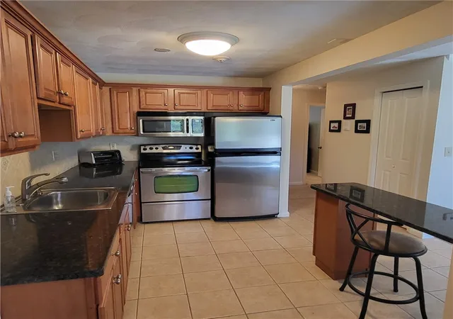 Homes for sale in Lincoln, RI | 400 New River Rd #704, Lincoln, RI 02838 | MLS# 1410894