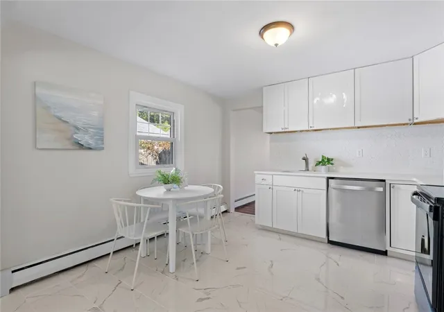 Homes for sale in Jamestown, RI | 400 Schooner Ave, Jamestown, RI 02835 | MLS# 1410913