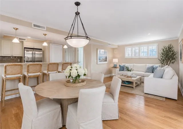 2nd image of 20 Narragansett Ave #306, Narragansett, RI 02882 | MLS# 1410683