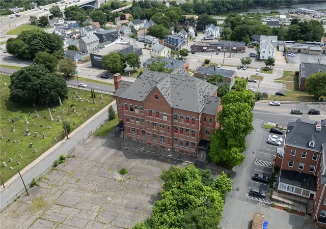 5th image of 163 George St, Pawtucket, RI 02860 | MLS# 1409825