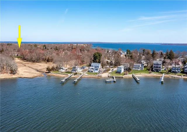 Homes for sale in North Kingstown, RI | 255 Seabreeze Dr, North Kingstown, RI 02852 | MLS# 1405499