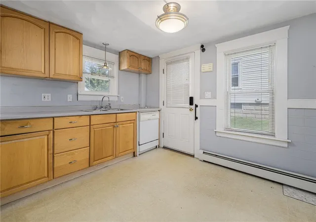Homes for sale in Cranston, RI | 131 Blackamore Ave, Cranston, RI 02910 | MLS# 1411180