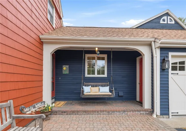 Homes for sale in North Kingstown, RI | 230 Briarbrook Dr, North Kingstown, RI 02852 | MLS# 1410936